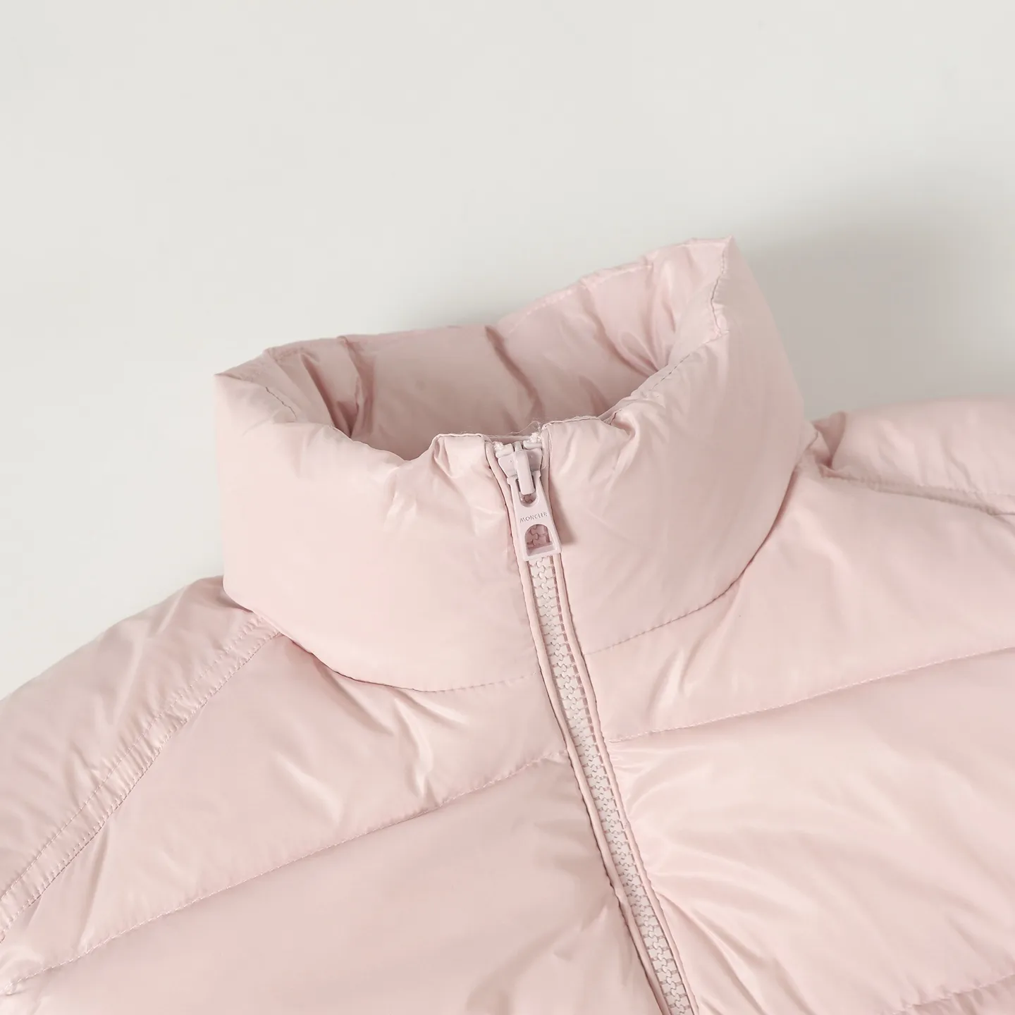 Moner/ 25 Petra 95% . .700+ . . NFC ) Dervox lon laqué ， 。， 。 ， 。 nvlon laqué ：Black White Pink Size：1/2/3/4